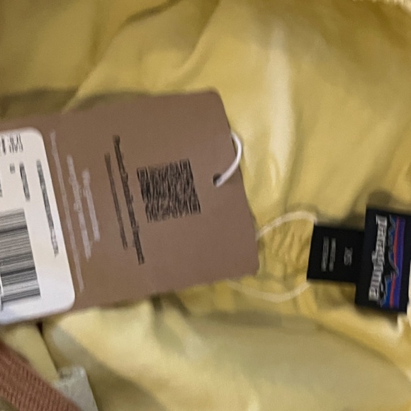 Patagonia Yellow Women's Shorts - Picture 4 of 4